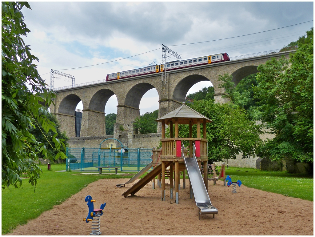 . A Srie 2000 unit is running on the Pulvermhle viaduct in Luxembourg City on July 3rd, 2012.
