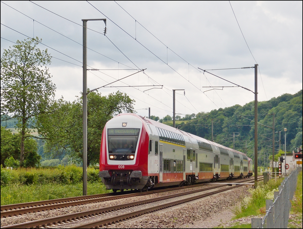 . The IR 3714 Luxembourg City - Troisvierges is running through Erpeldange/Ettelbrck on June 15th, 2013.