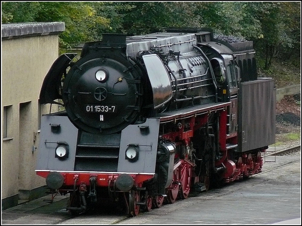 01 1533-7 pictured at Passau on September 13th, 2010.