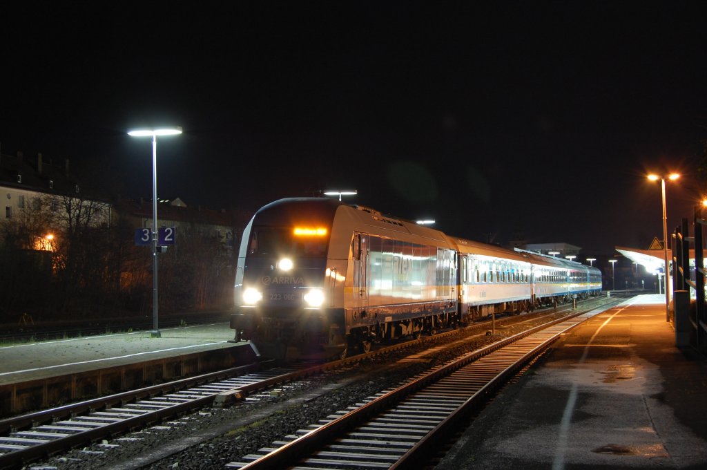 223 066 with ALX 81970 on the morning of the 13.12.2009 in Amberg. The first private train on this track.