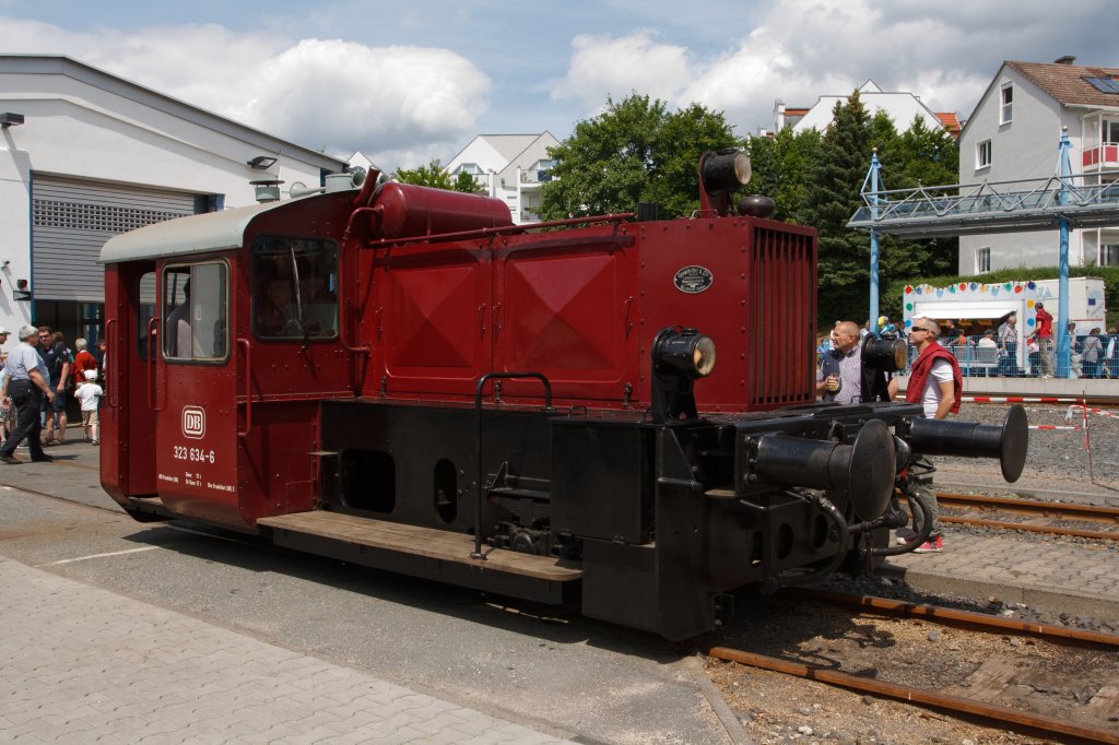 323634-6 (Kf II) on 06/12/2011 at the station festival in Knigstein / Taunus. The Kf was built 1958 by Gmeinder under the serial no. 5022