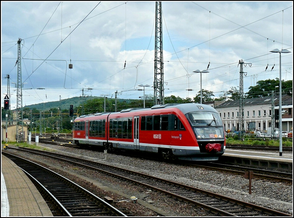 642 110 as local train to Pirmasens main station is leaving the station of Saarbrcken on June 22nd, 2009.