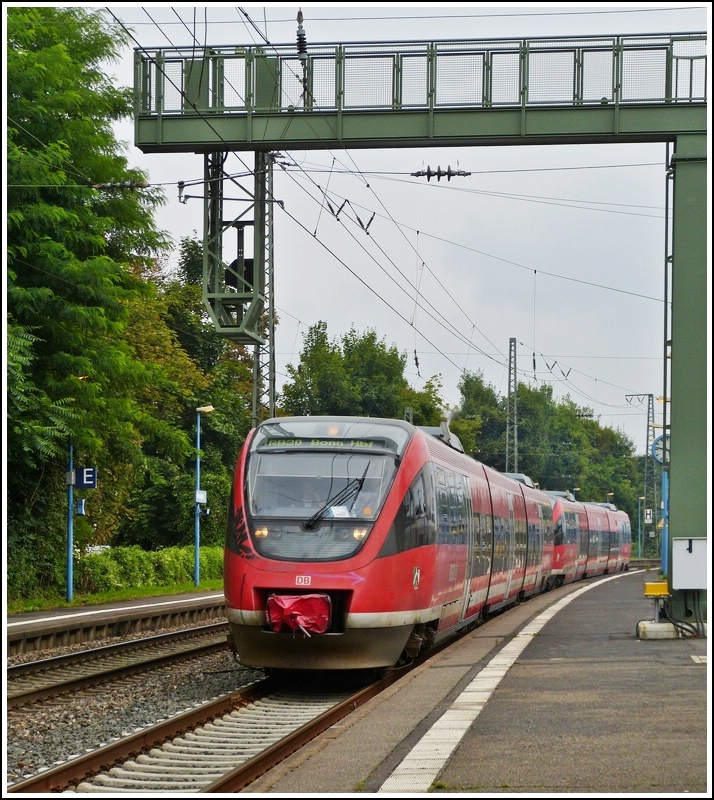 643 double unit to Bonn is entering into the station of Remagen on July 28th, 2012.