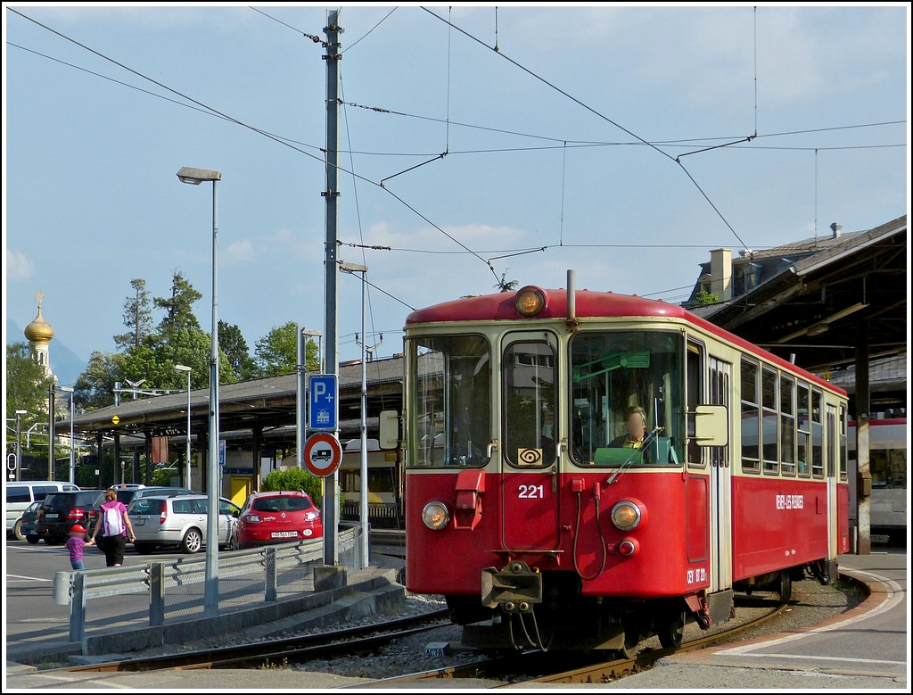 A local train to Blonay is leaving the station of Vevey on May 25th, 2012.