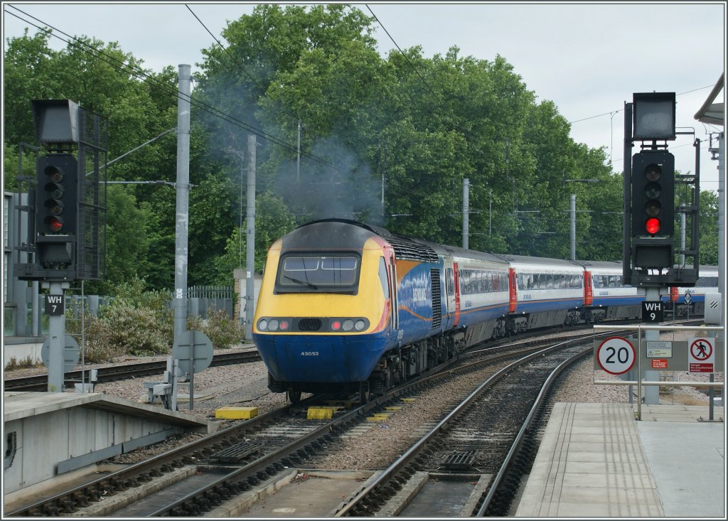A  Midland  HST is leaving St Pancras. 
18.05.2011