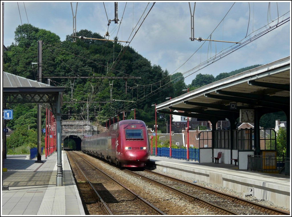 A PBKA Thalys unit is running through the station of Pepinster on July 12th, 2008.