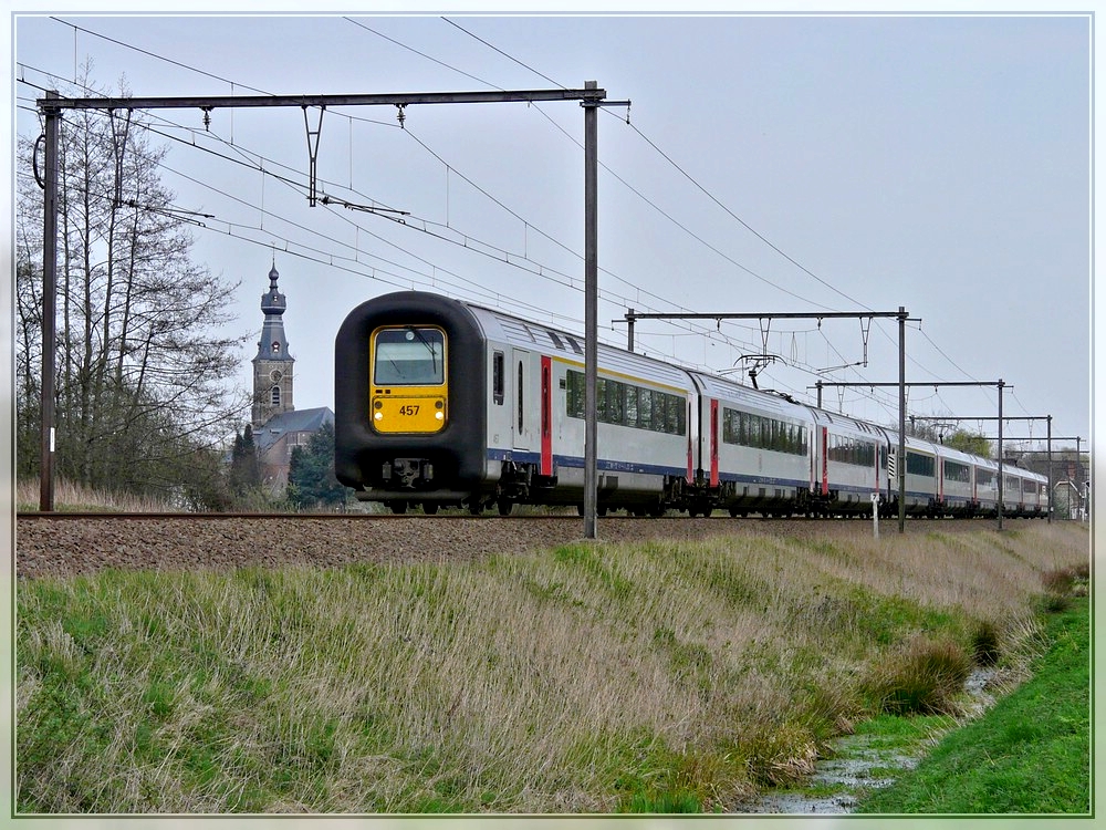 AM 96 double unit is running through Hansbeke on April 10th, 2009.