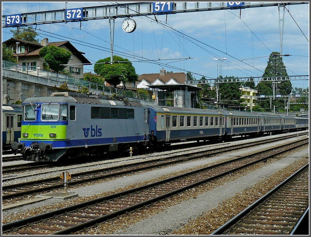 BLS Re 420 509 pictured at Spiez on July 29th, 2008.