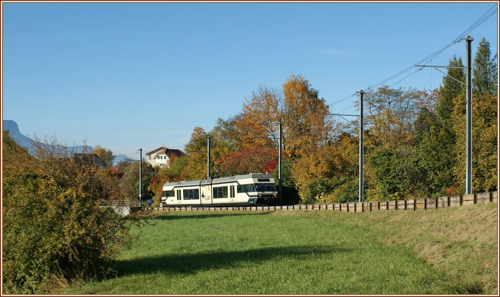 CEV GTW Be 2/6 by the Castle of Hauteville.
29.10.2010