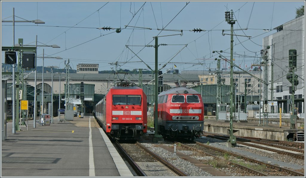 DB 101 001-6 with an IC to Zrich and DB V 218 825-8 in Stuttgart.
24.06.2012