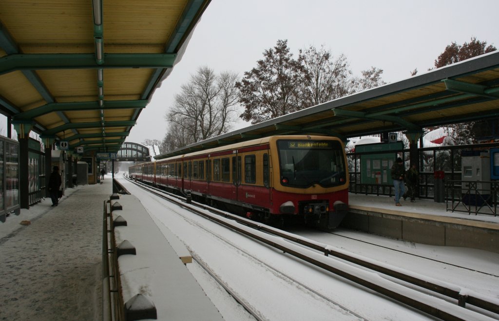 DB 481 134-5 on 10.1.2010 at Berlin-Buckower Chaussee.