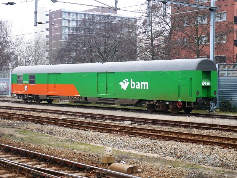 ex-DB Wagon from the BAM rail maintenance company in Rotterdam CS 27-01-2010.