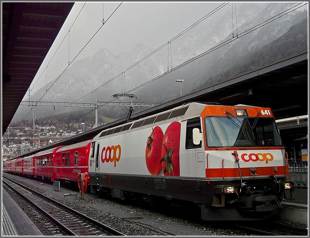 Ge 4/4 III 641 pictured at the station of Chur on December 25th, 2009.