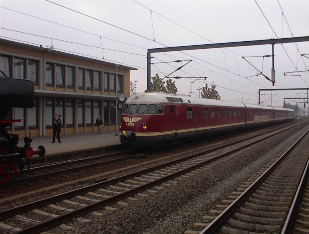 German  Weltmeisterzug  VT08 520, 2002 in Braunschweig.
