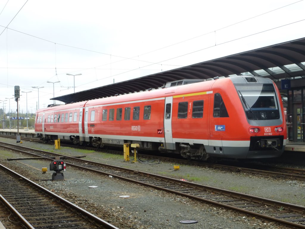 Here you can see a lokal train (BR 612) to Wrzburg main stationin Hof main station on April 28th 2013.