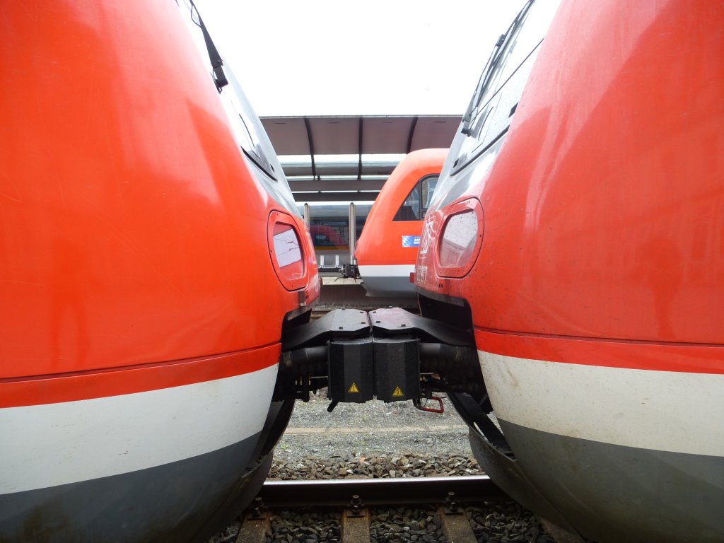 Here you can see the coupling of two lokal trains (BR 612) in Hof main station on April 28th 2013. In the back you can see another train (BR 612).