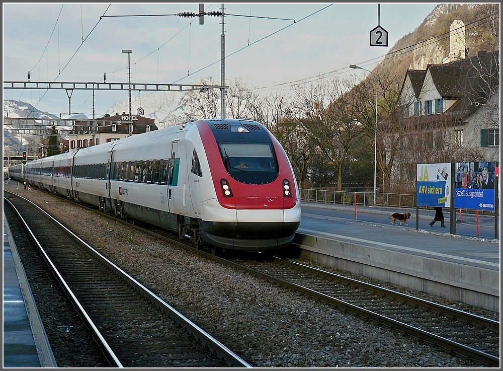 ICN double unit is entering into the station of Sargans on December 22nd, 2009.