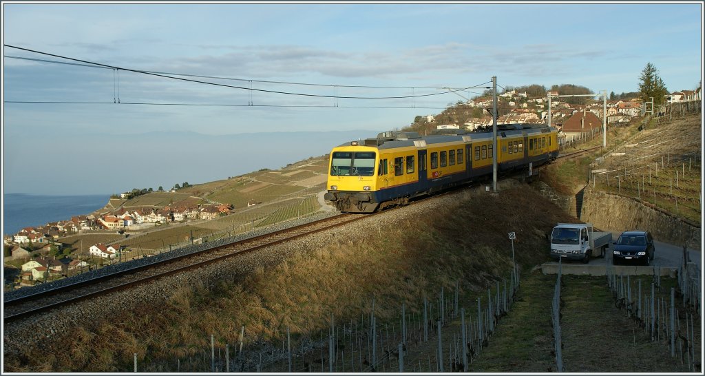 In the first sun ray on this beautiful day: The Train des Vignes by Chexbres.
14.03.2011
