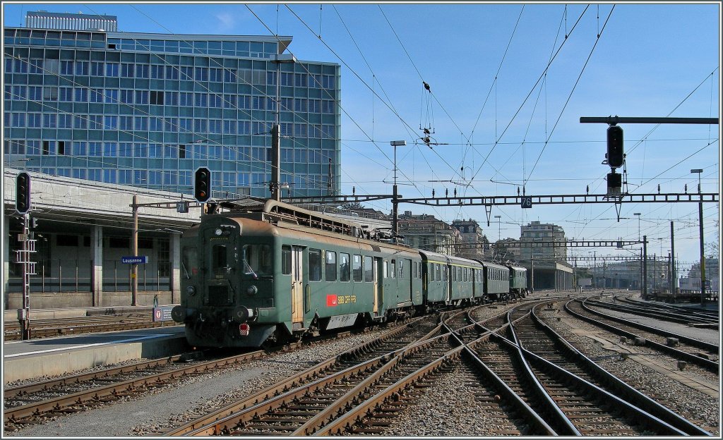 ON the end of the special train from Basel to Sion was an old BDe 4/4 to see. 
27. 02.2012.