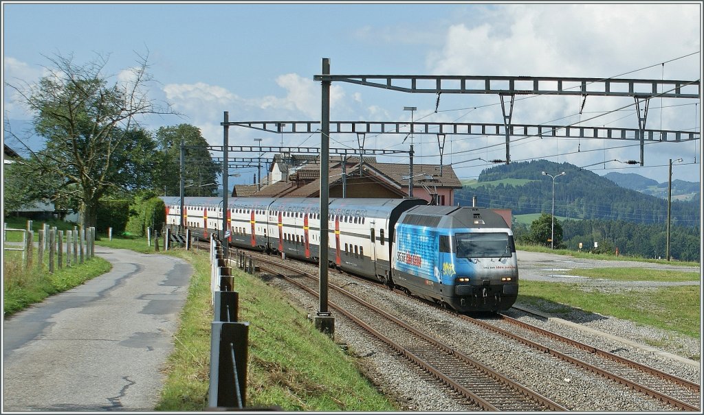 Re 460 020-1  ide suisse  with his IC to St. Gallen by Oron.
06.08.2010 
