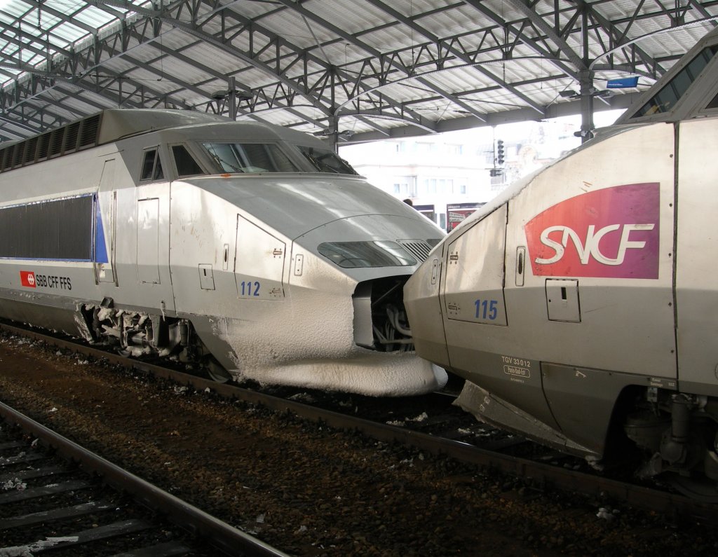 SBB and SNCF TGV in Lausanne.
18.12.2009