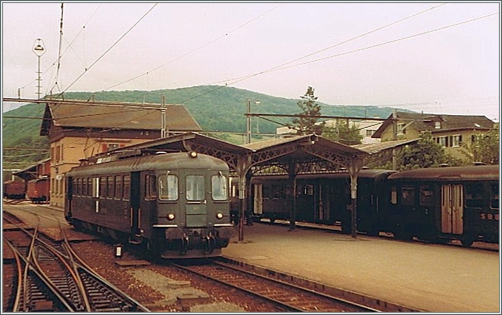 SBB RBe 4/4 in Wildegg. (scanned picture) 
26.05.1984