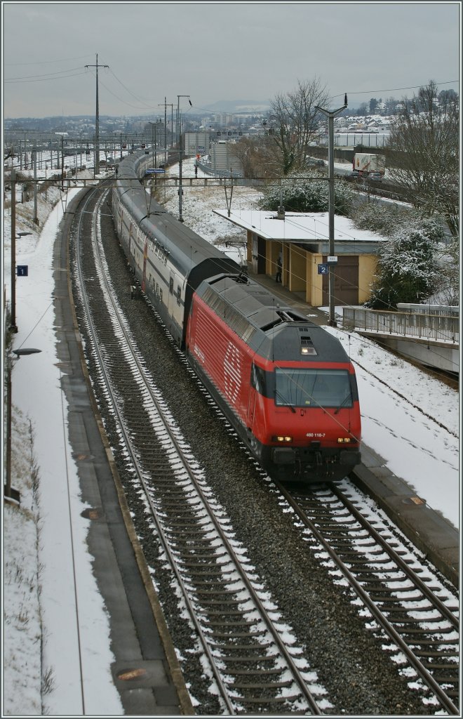 SBB Re 460 116-7 with an IC to St-Gallen by Lonay-Preverenges.
15.01.2013