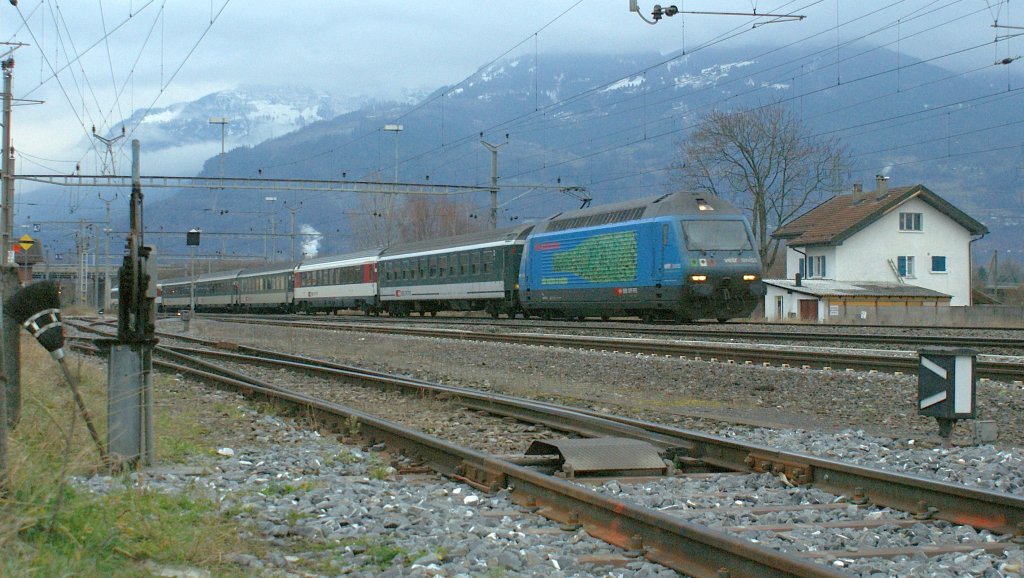 SBB Re 460 with IR in st-Triphon. 
12.12.2009