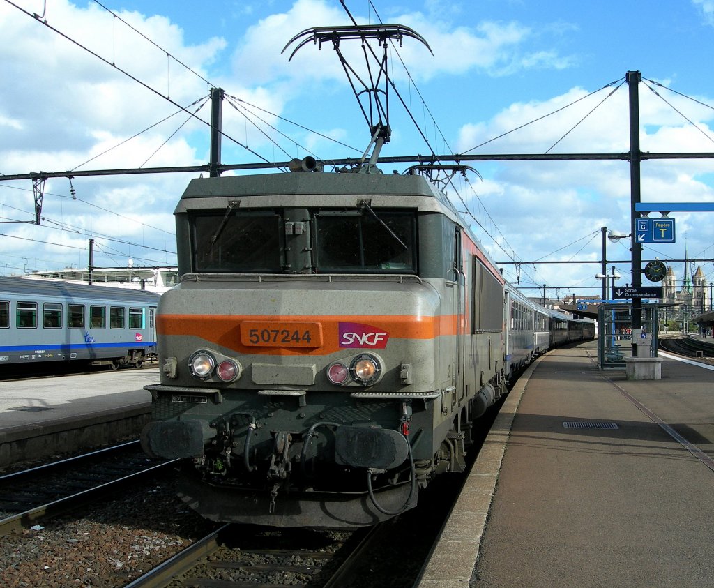 SNCF BB 7244 in Dijon-Ville.
24.10.2006
