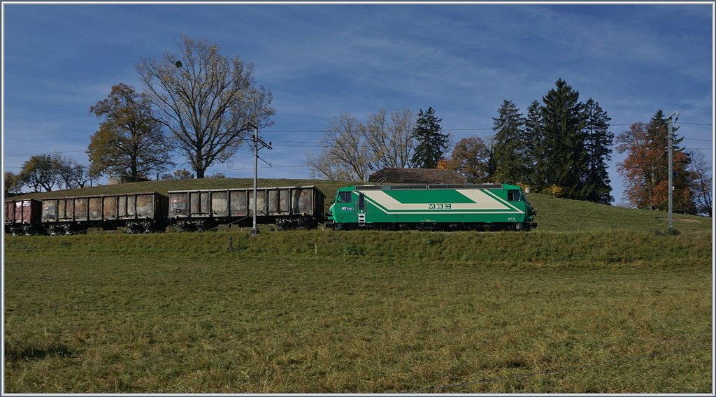 The BAM Ge 4/4 21 with a Cargo Train by Chardonney-Château.
17.10.2017