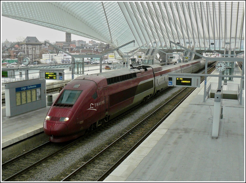 The PBKA Thalys unit 4321 pictured in Lige Guillemins on January 16th, 2010.