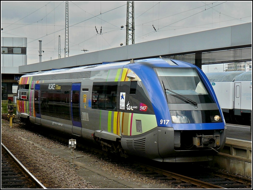 The TER Alsace unit X 73917 pictured at the station of Saarbrcken on June 22nd, 2009.