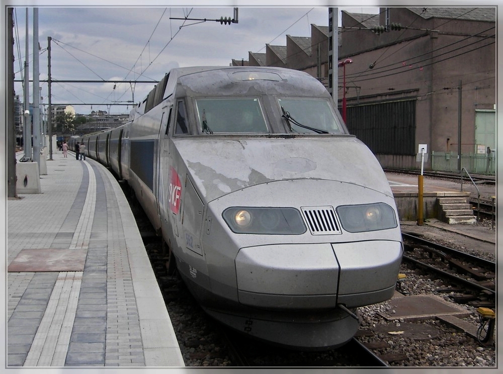 The TGV Atlantique/Rseau 552 pictured in Luxembourg City on July 7th, 2007.
