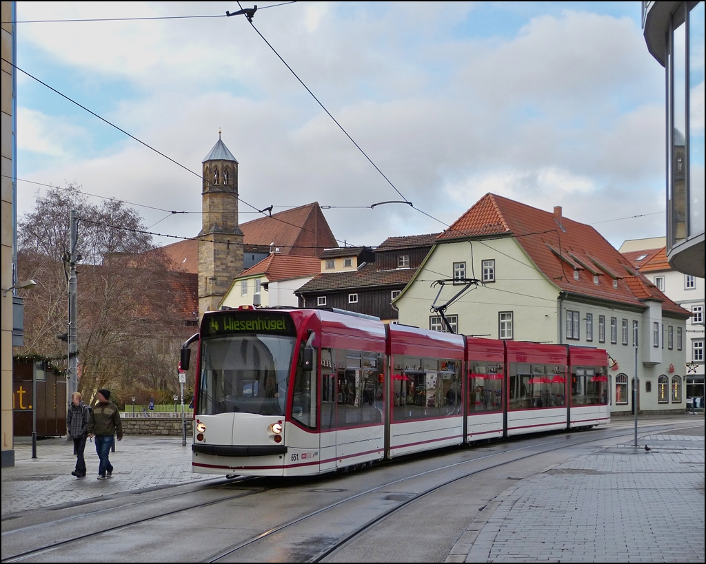 Tram N 651 is running through Schlsserstrae in Erfurt on December 26th, 2012.