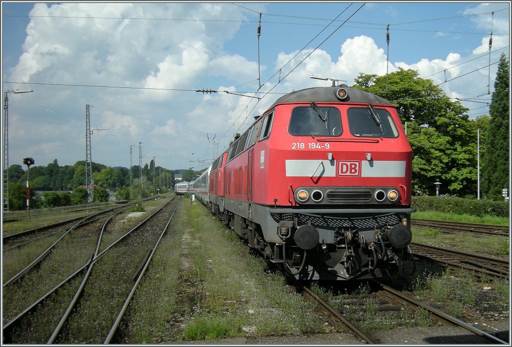 Two 218 are arriving with the IC 119 in Lindau. 
28.07.2008