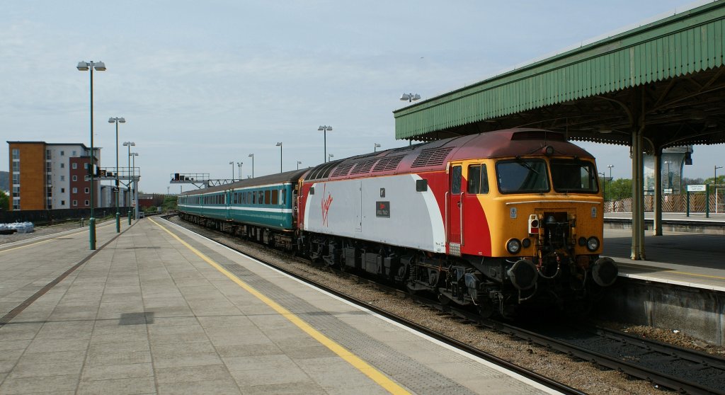 Virgin Class 57 in Cardiff.
28.04.2010