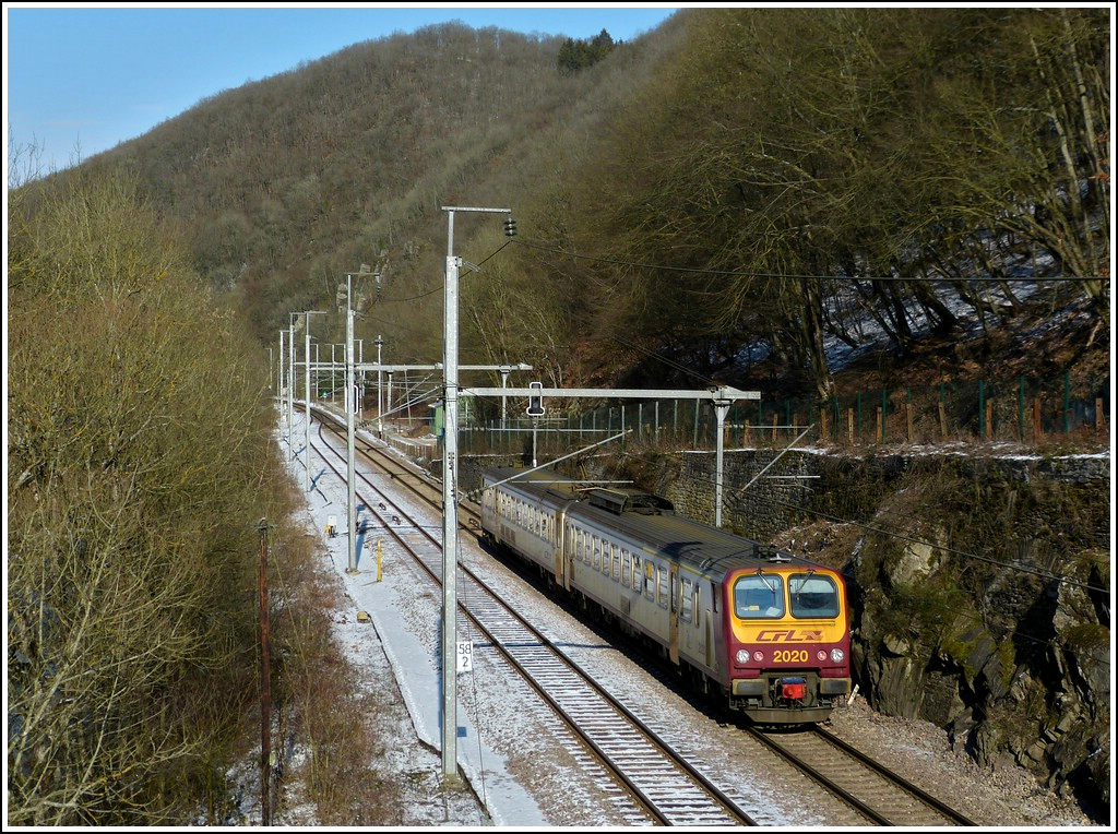 Z 2020  as RB 3211 Luxembourg City - Wiltz pictured near Goebelsmhle on February 3rd, 2012.