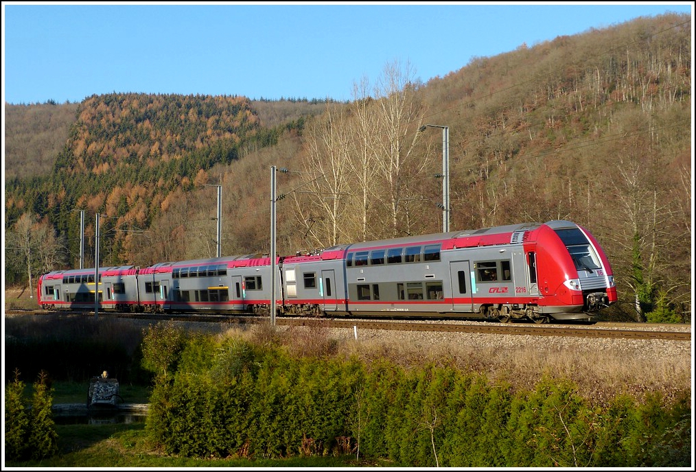Z 2216 is leaving the stop Drauffelt on November 15th, 2011.