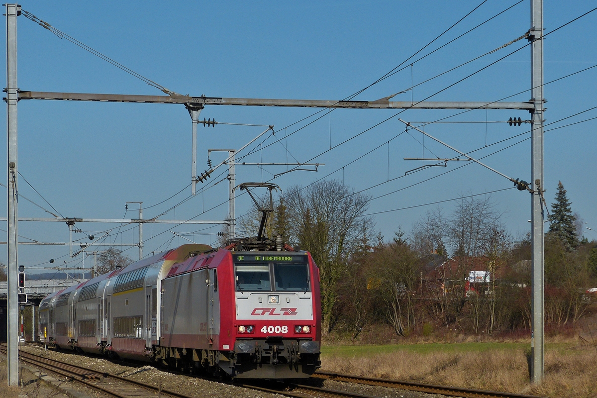 . 4008 is heading the IR 3739 Troisvierges - Luxembourg City in Schieren on March 1st, 2013.