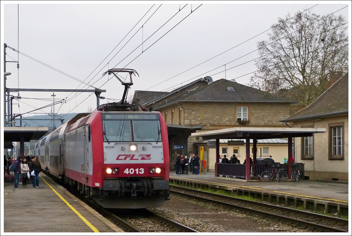 . 4013 is heading the RB 3214 Luxembourg City - Wiltz in Ettelbrck on January 22nd, 2014.