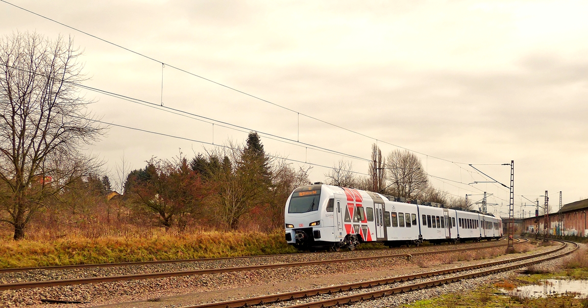 . A DB Regio Swex FLIRT photographed between Bous and Ensdorf on December 20th, 2014.