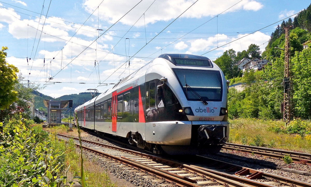 . The Abellio ET 232103 is leaving the station of Altenhundem on June 28th, 2015.