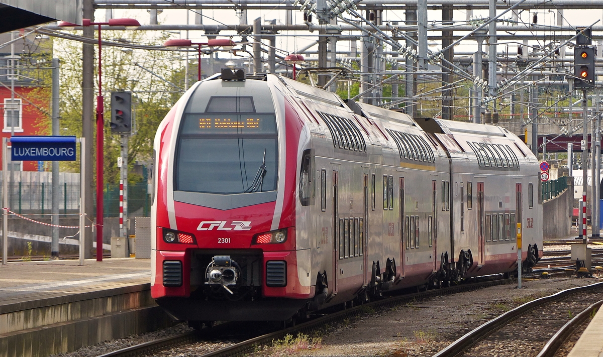 . The CFL KISS 2301 is leaving the station of Luxembourg City on April 29th, 2015.