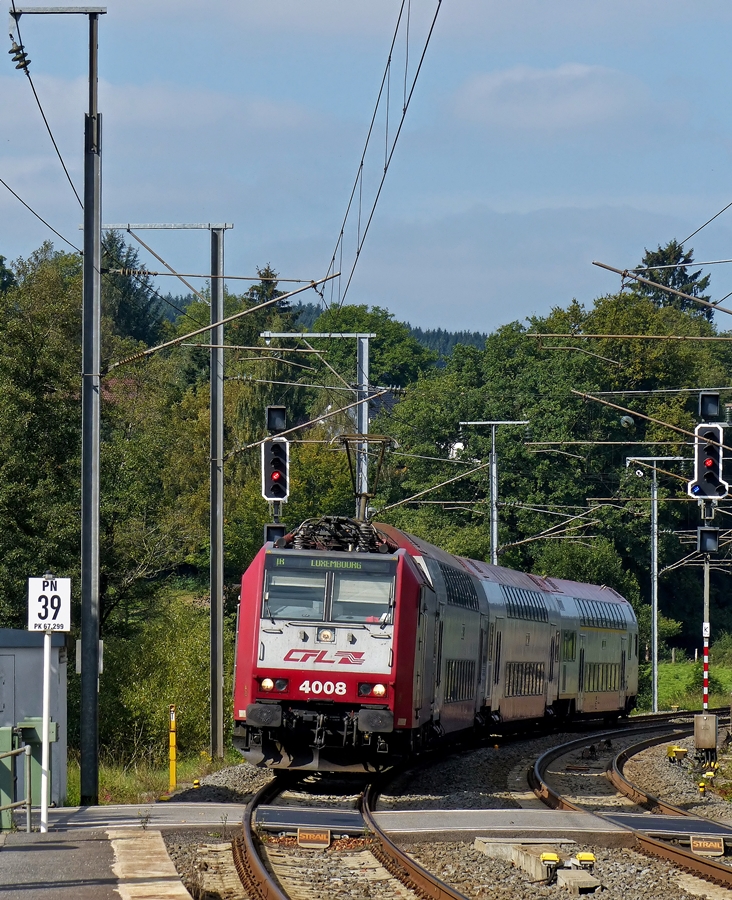 . The IR 3739 Troisvierges - Luxembourg City is arriving in Wilwerwiltz on September 23rd, 2014.