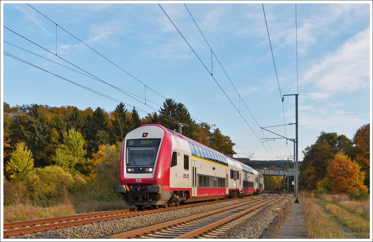 . The IR 8641 Luxembourg City - Gouvy is running through Wilwerwiltz on October 22nd, 2013.