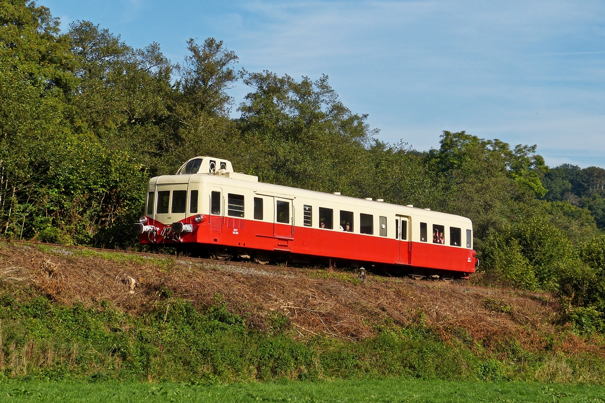 . The railcar XBD 3998  Nancy  is running on the track of the heritage railway CFV3V (Chemin de Fer  Vapeur des 3 Valles) between Vierves-sur-Viroin and Olloy-sur-Viroin on September 28th, 2014.
