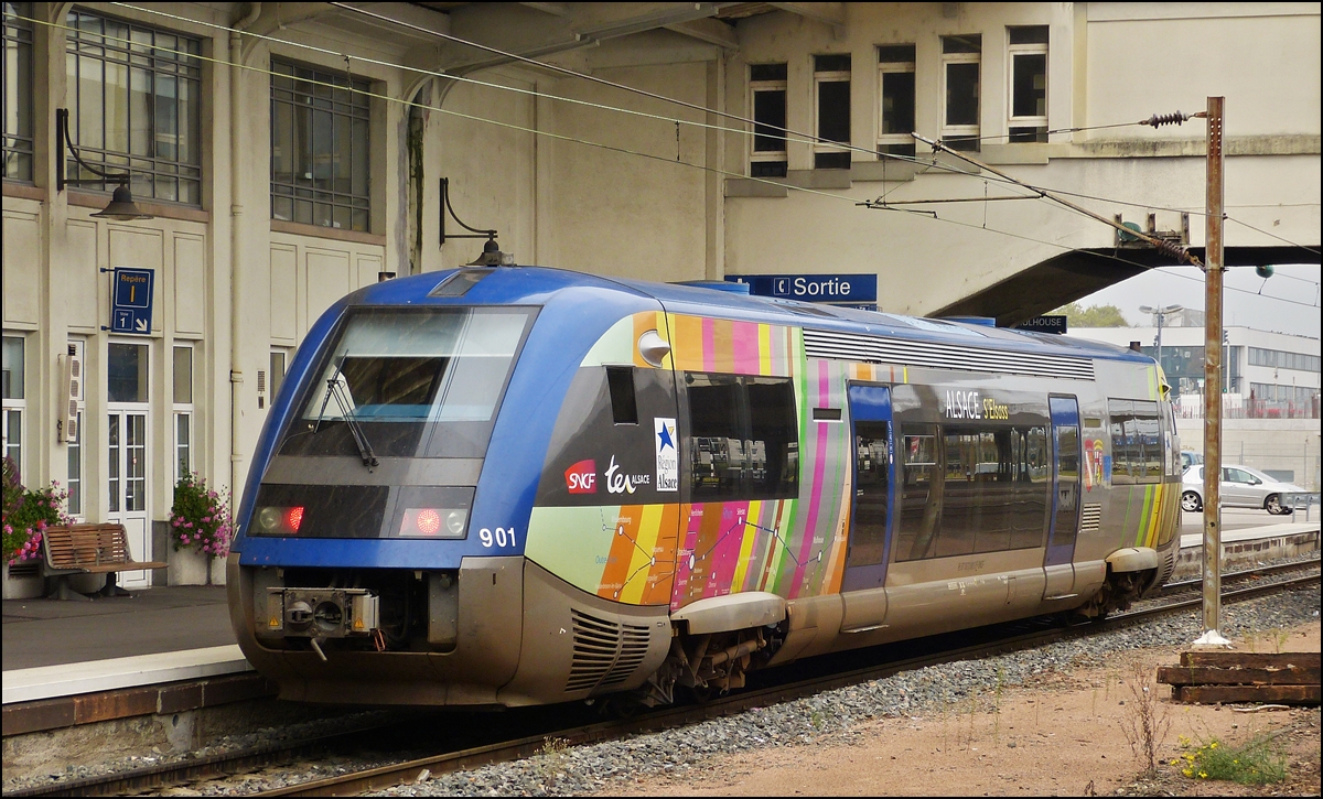 . The SNCF TER Alsace X 73901 photographed in Mulhouse on September 30th, 2013.