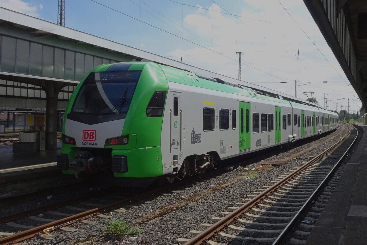 A bit tricky was the light on S-Bahn 3429 014 at Oberhausen Hbf on 10 August 2023.