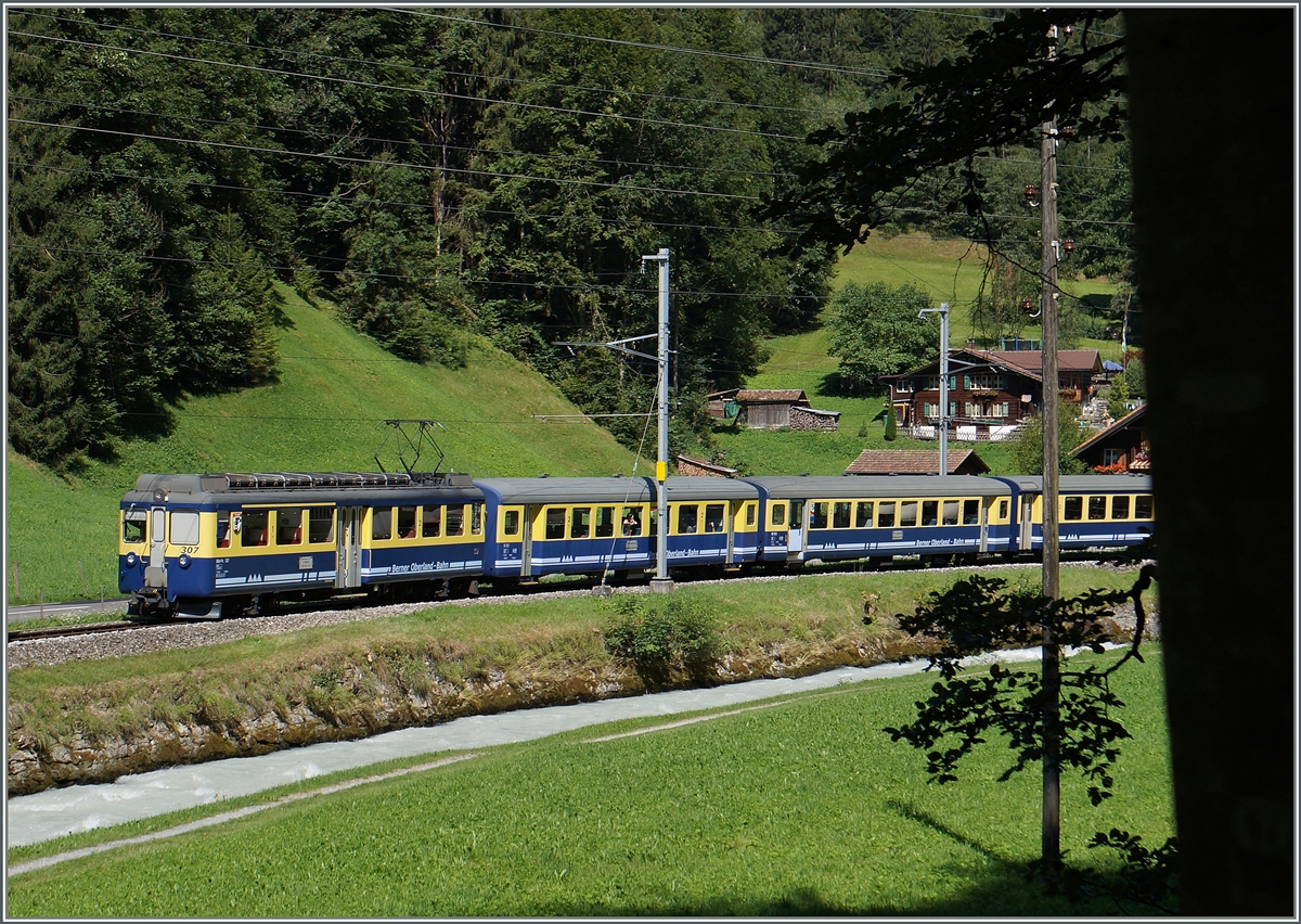 A BOB local train to Lautaerbrunnen between Zweilütschinen and Sandweid. 07.08.2015