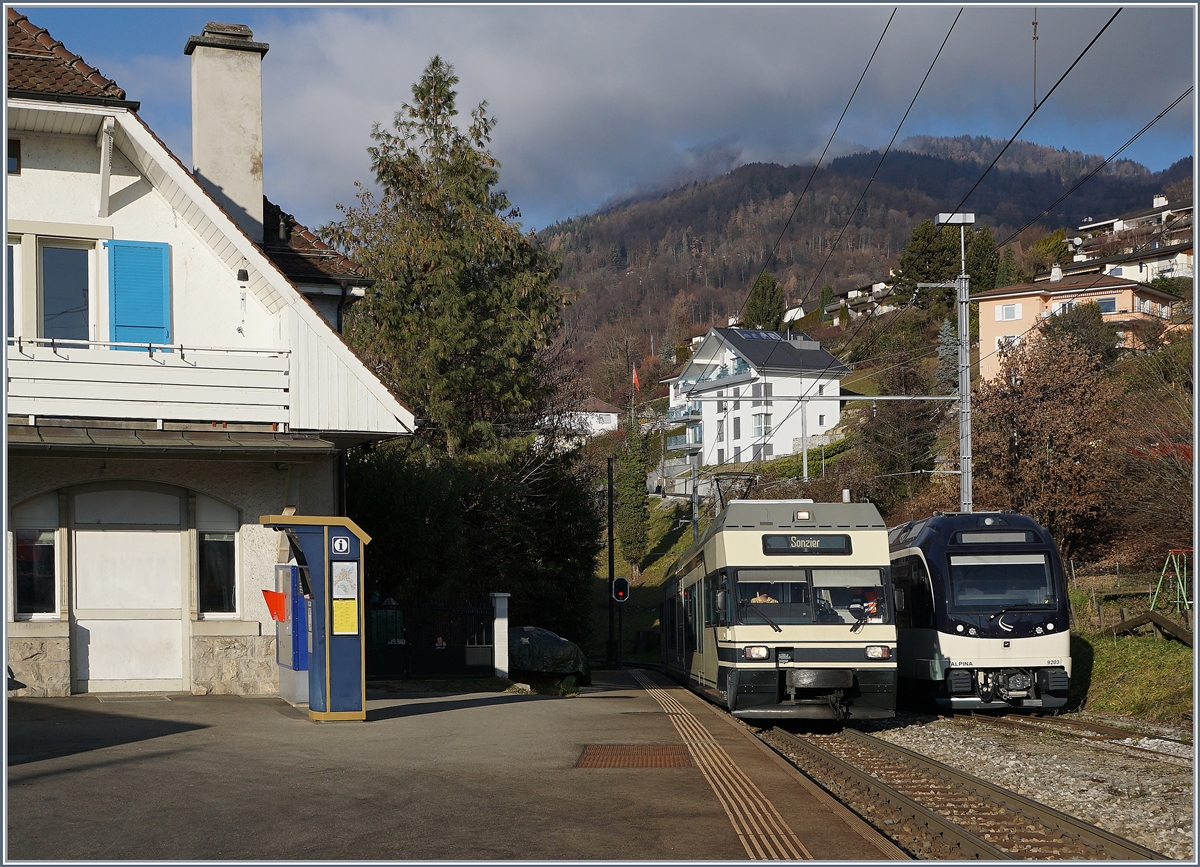 A CEV MVR GTW Be 2/6 and a new  Alpina  Be 4/4 / ABe 4/4 in Fontanivent.
27.12.2016